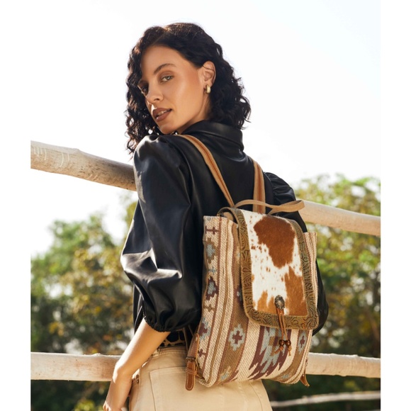 MYRA BAG ORIENTAL RUG BACKPACK - Picture 9 of 10